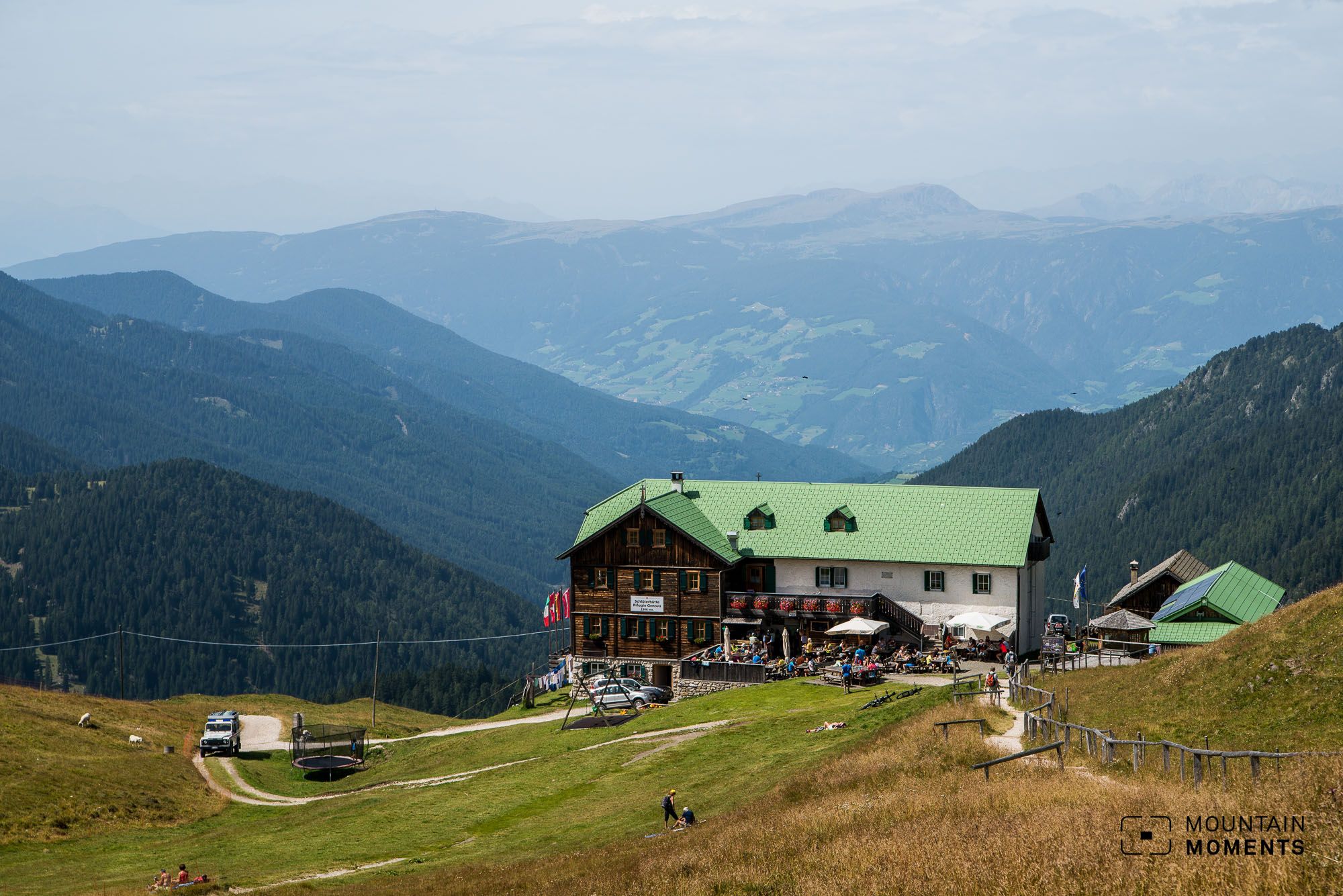 Every locaion is suitable for memorializing with a photograph. We recommend taking a picture of the Peitler meadows.