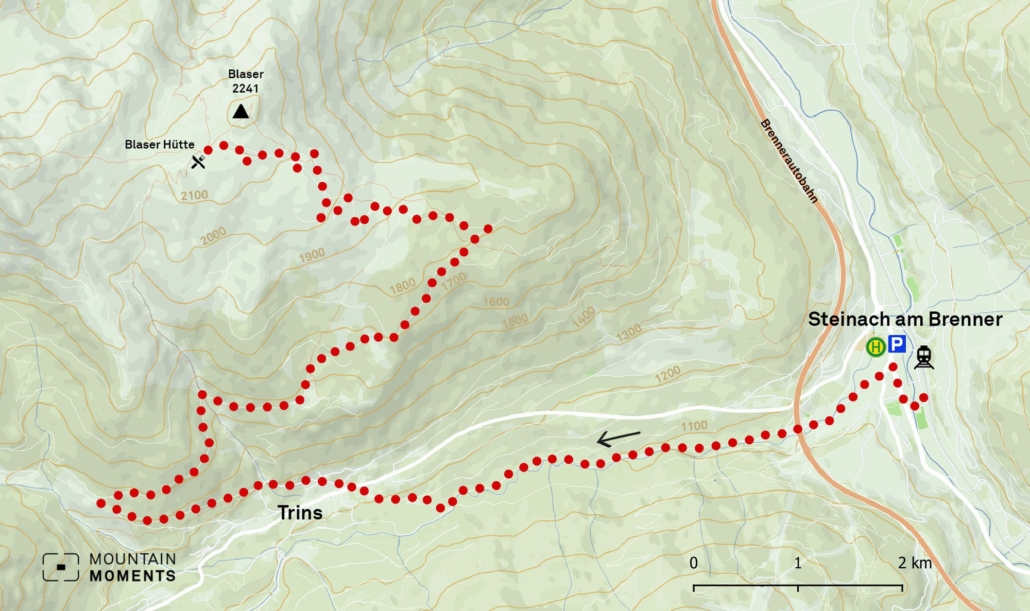 There's one alternative start: directly at the hikers' parking lot just above Trins