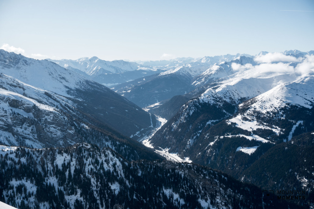 Wonderful views from the Vennspitze to the Brenner and Italy.