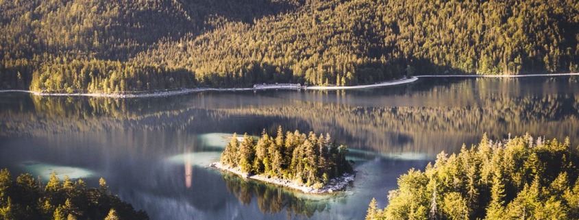 Family Hike to Beautiful Lake Eibsee! Capture the "German Caribbeans"