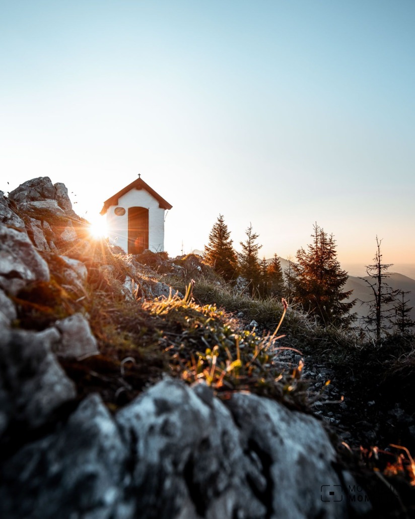 The Brünnstein chapel is the photographic highlight of this tour, along with the crevice on the climb to the summit via the via ferrata.