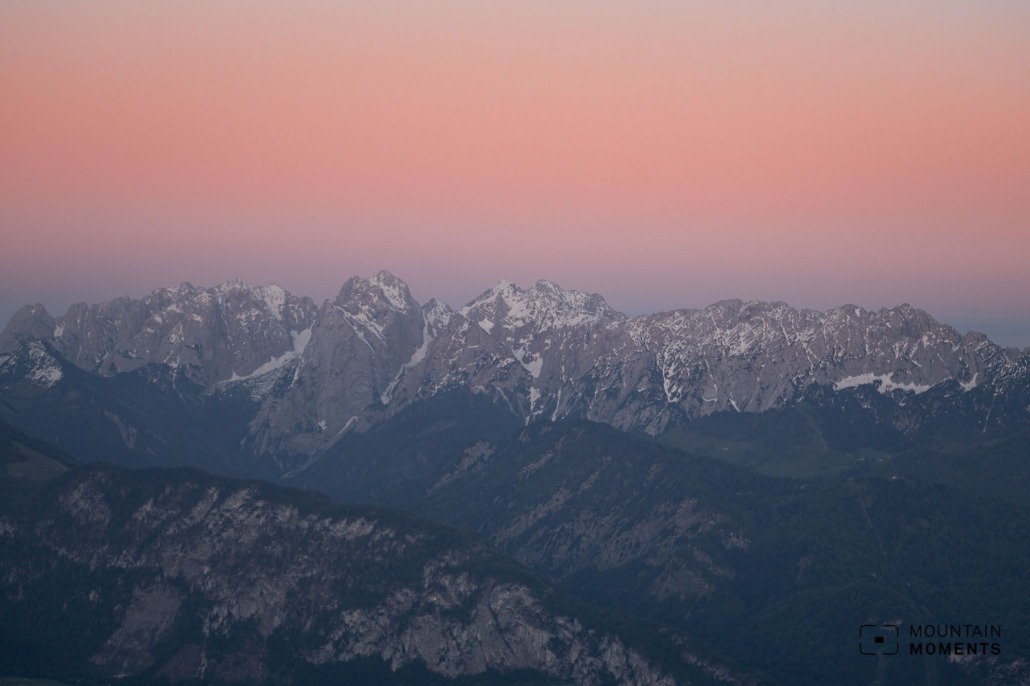 Mountain Moments will show less experienced photographers tips while facing sites like these, for example, what to do with white balance, shutter speed, ISO, and aperture.